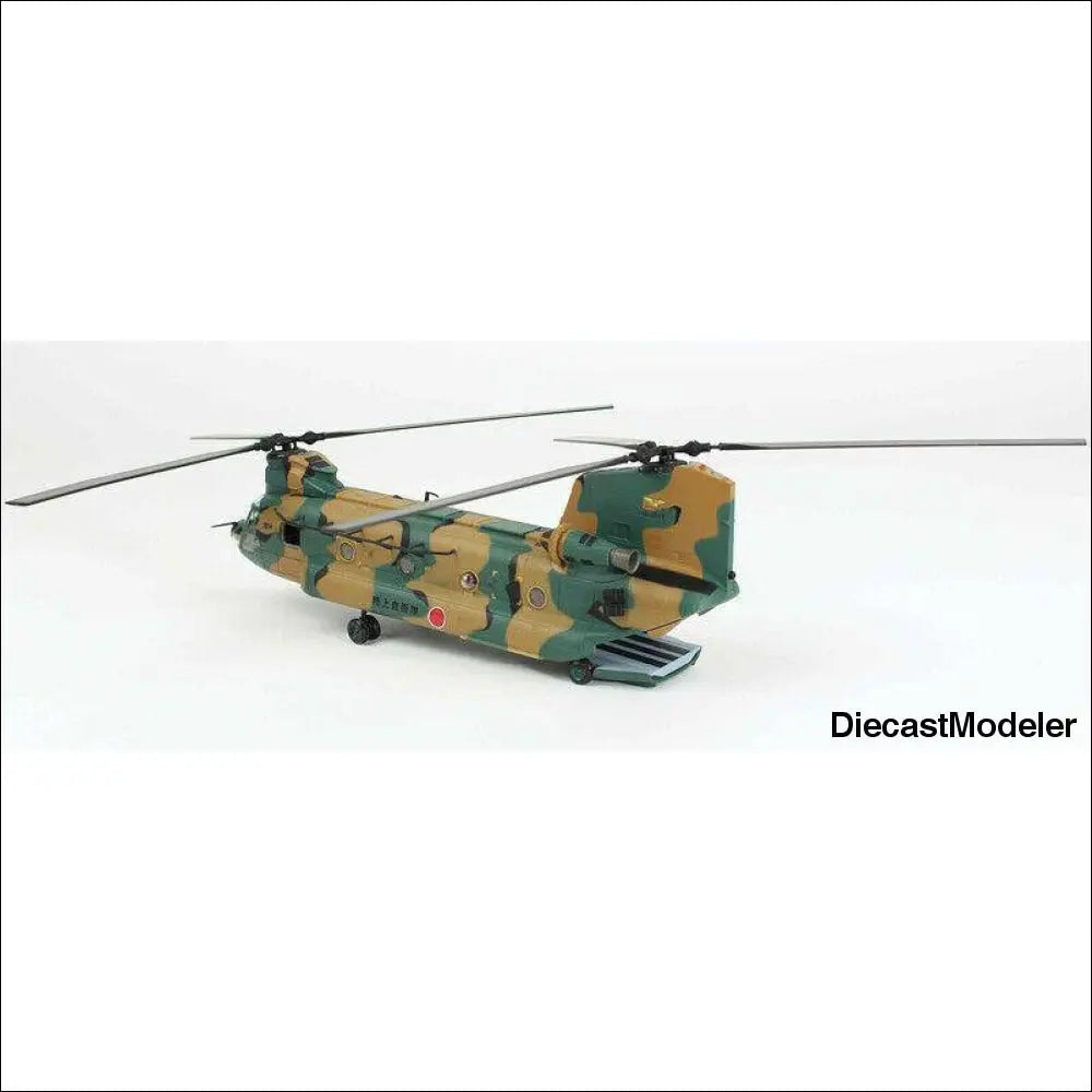1:72 scale, die cast replica of a CH-47J - Chinook helicopter dual rotor-DiecastModeler