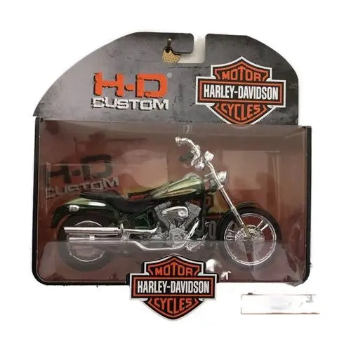 Maisto- Harley-Davidson Motorcycles Series 37-1/18 scale- 2004 FXSTDSE2 - DiecastModeler.com