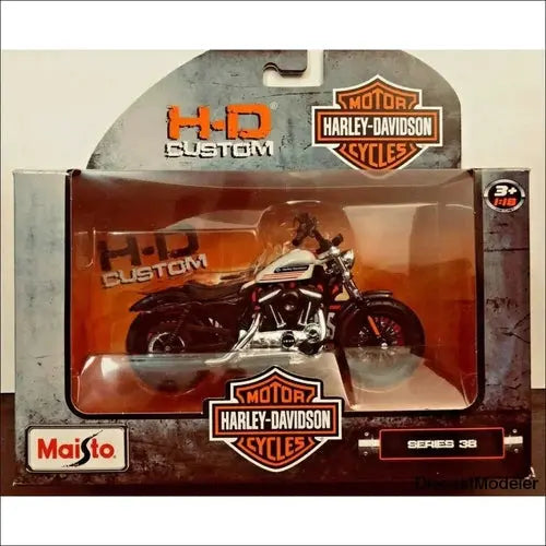 Maisto- Harley-Davidson Motorcycles Series 38-1/18 scale die-cast model 48SPCL - DiecastModeler.com