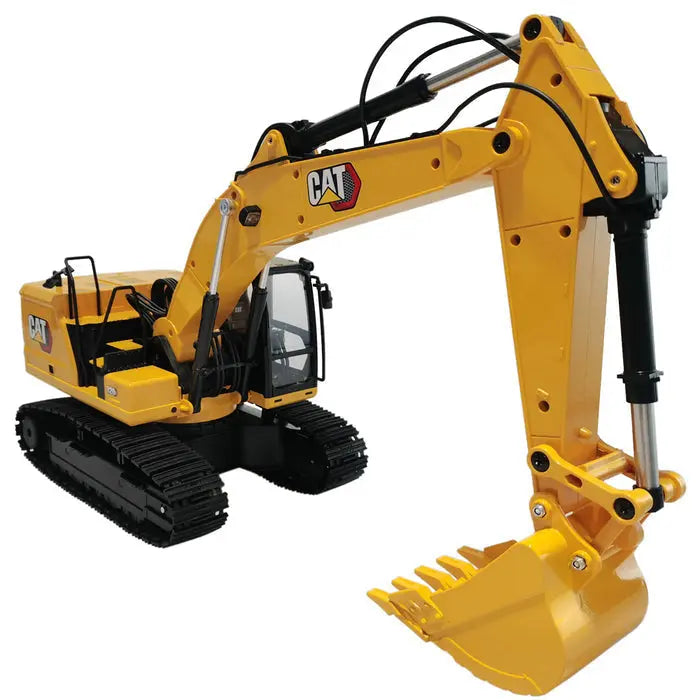 1:16 Cat® 320 Radio Control Excavator with Bucket, Grapple and Hammer Attachments - DiecastModeler.com