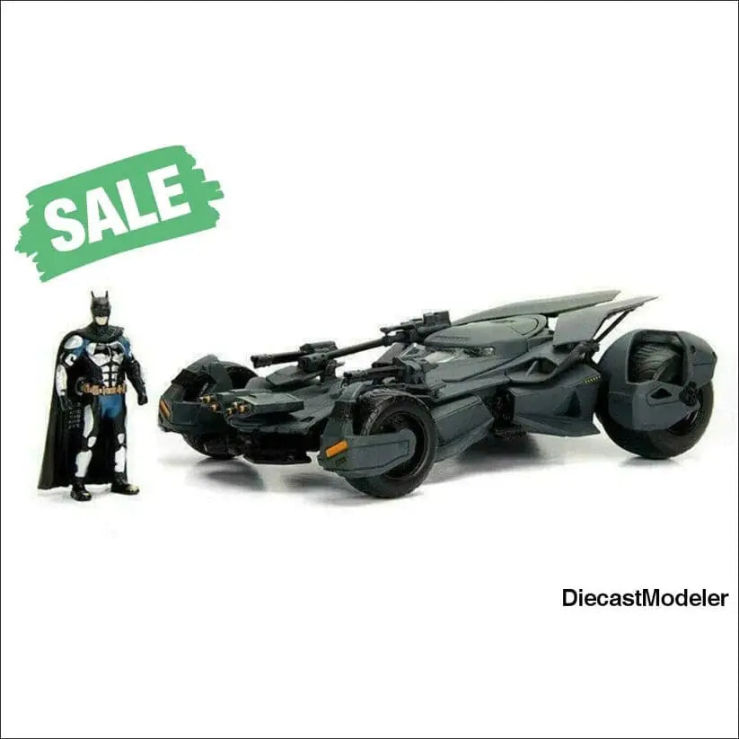 2017 Justice League Batmobile with Batman figure (1:24, diecast model car) - DiecastModeler.com