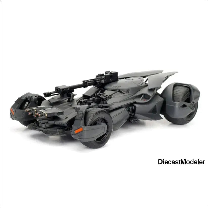 2017 Justice League Batmobile with Batman figure (1:24, diecast model car) - DiecastModeler.com