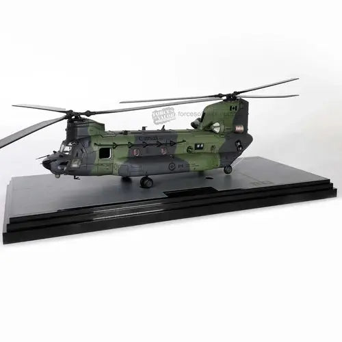 Force of Valor 821005C-2 1/72 Royal Canadian Boeing Chinook CH-147F helicopter