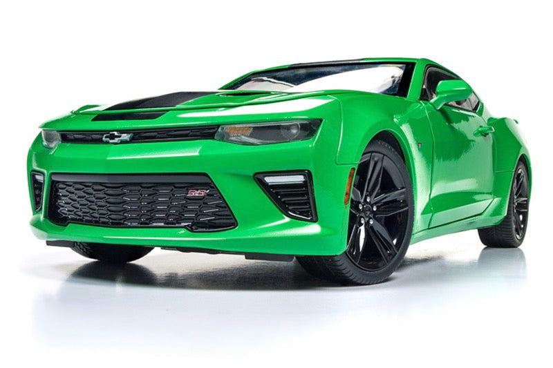  AW - Muscle Cars USA | 2017 Chevy® Camaro® SS™ Hard Top. 1:18 scale 1:18