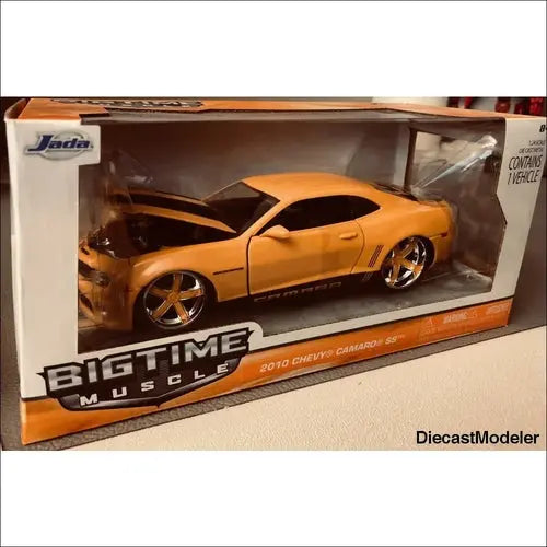 Bigtime Muscle - 2010 Chevy Camaro SS Bumble Bee Hard Top 1:24 - DiecastModeler.com