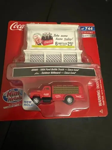 CMW 1954 Ford Bottle Truck with Billboard (Coca-Cola) 1:87 HO Scale - DiecastModeler.com