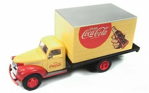 Classic Metal Works 1941-46 Chevrolet Box Truck (Coca-Cola) 1:87 HO Scale - DiecastModeler.com