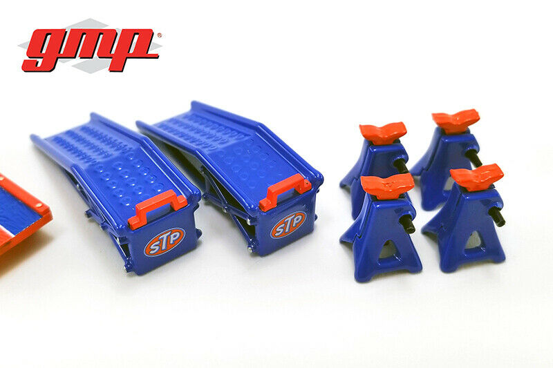  GMP - STP Oil Garage Shop Tool Set 1 (6 pc. set, 1:18 Scale)
