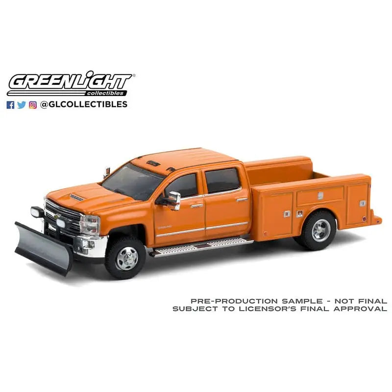 Greenlight - 2018 Chevrolet Silverado 3500 Dually Service Bed - Snow Plow Truck - DiecastModeler.com