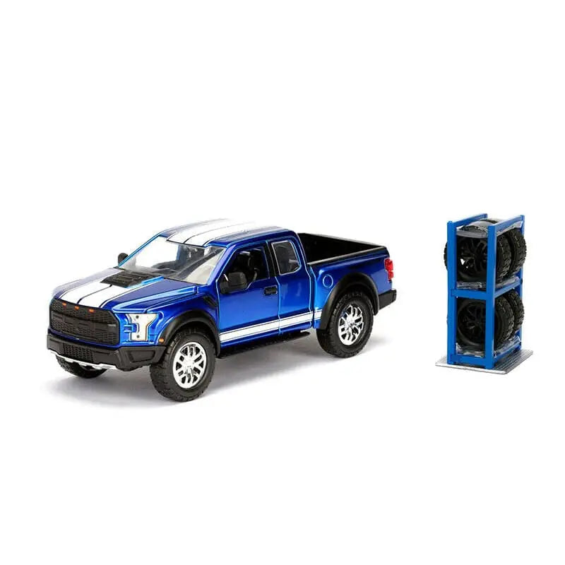 Jada Just Trucks - 2017 Ford F-150 Raptor 1:24 - DiecastModeler.com