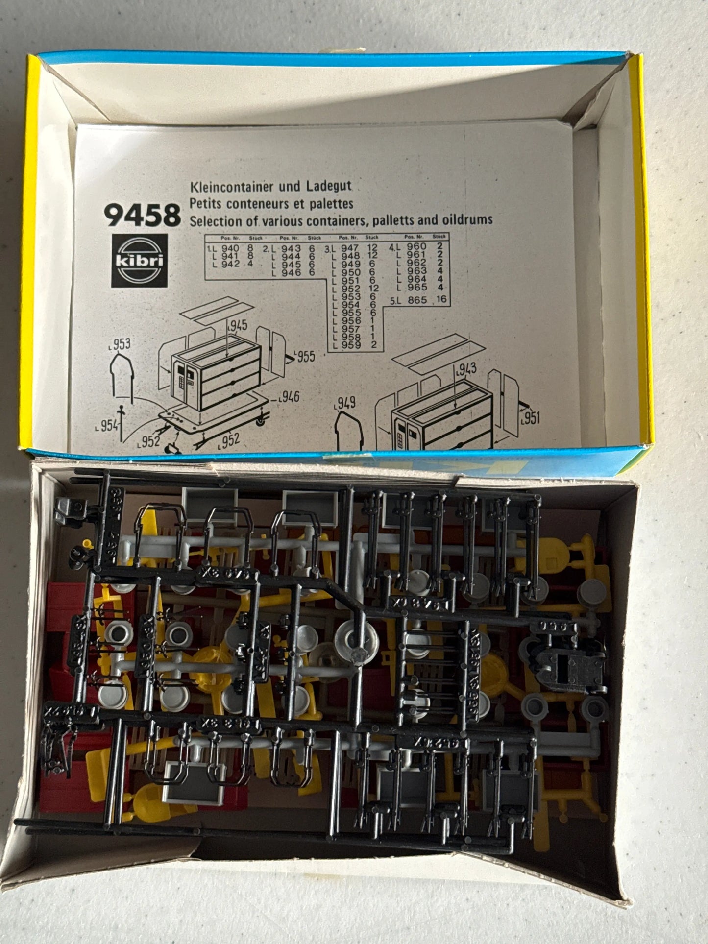 KIBRI - 9458 Containers, Pallets, Oil Drums - DiecastModeler.com