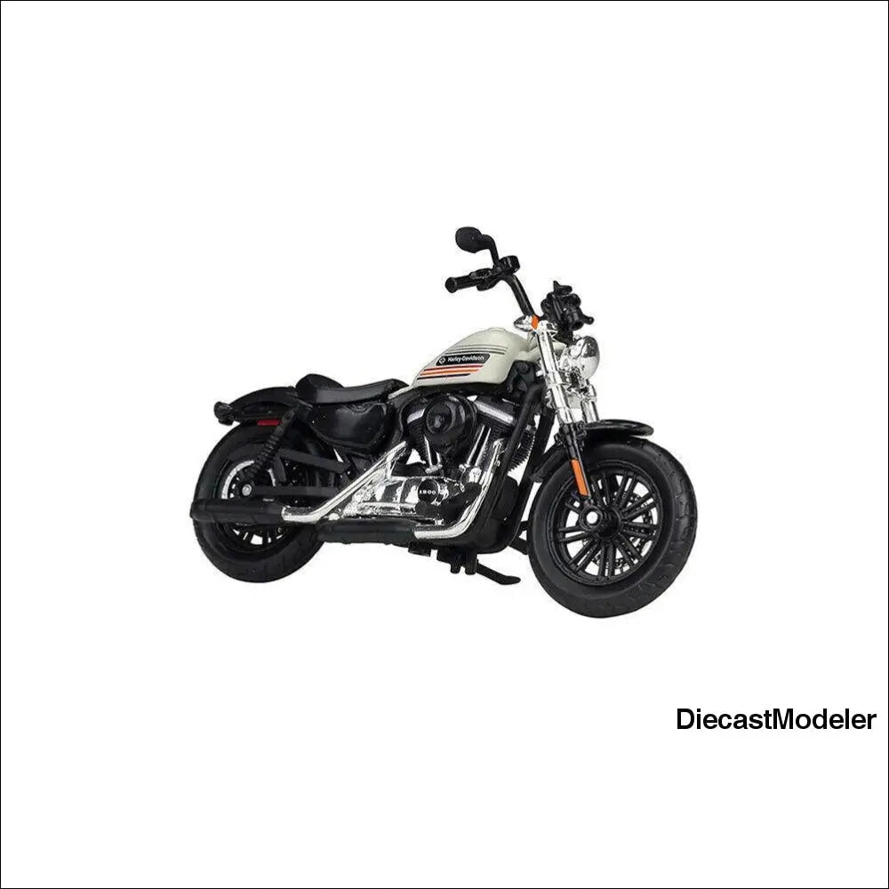 Maisto- Harley-Davidson Motorcycles Series 38-1/18 scale die-cast model 48SPCL-DiecastModeler