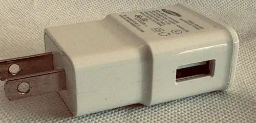 Samsung travel Adapter - Used - DiecastModeler.com