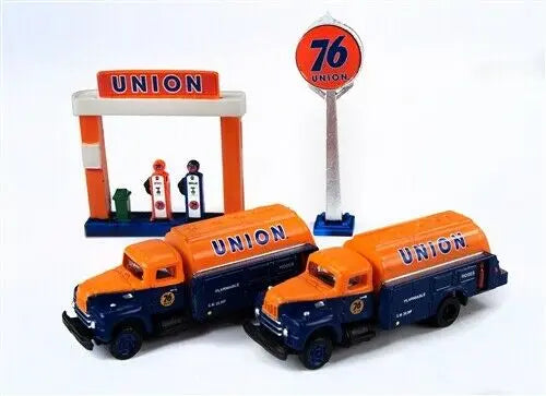 CMW- IH R-190 Tank Truck (2-Pack) w/Station Sign & Gas Pump Island (Union 76) 1:160 - DiecastModeler.com