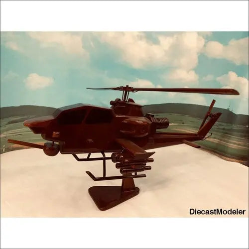 AH-64 Apache Helicopter Model Desk top model/display - DiecastModeler.com