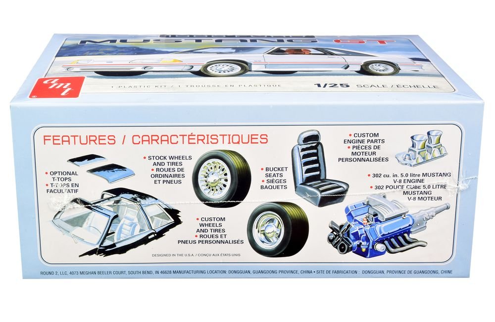 Skill 2 Model Kit 1988 Ford Mustang GT 1/25 Scale Model by AMT view 2