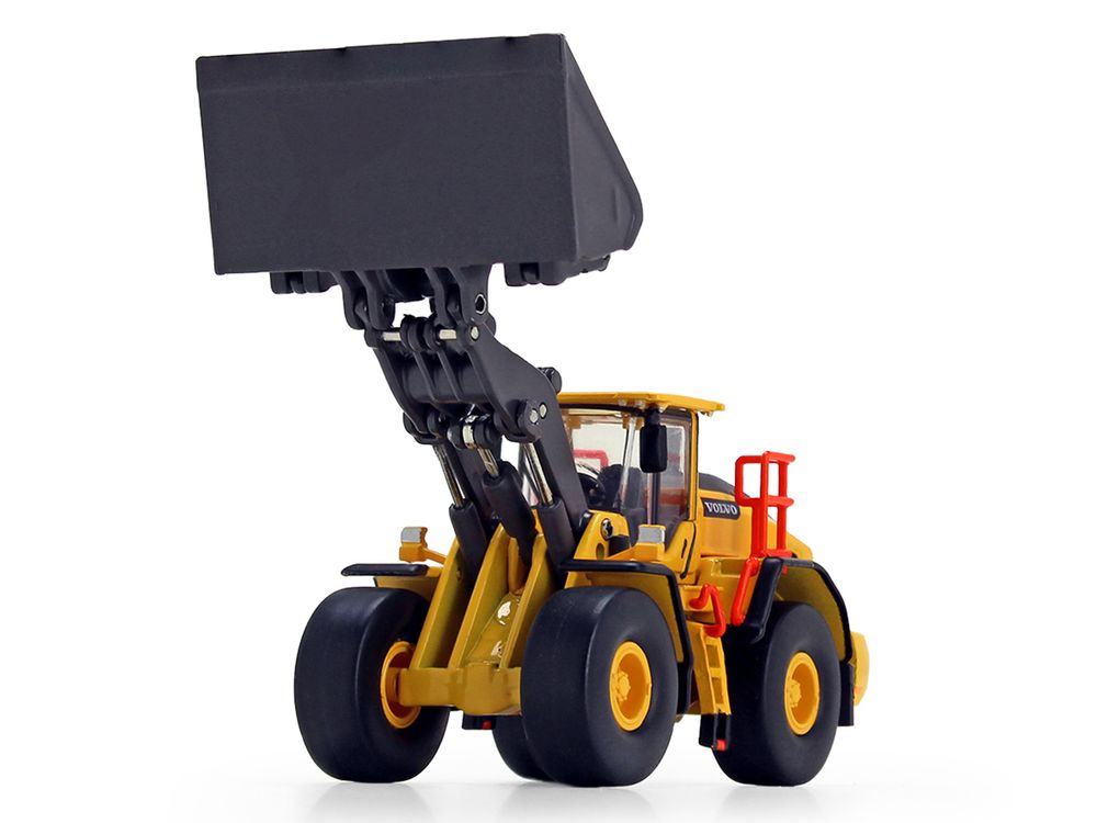 Volvo L180H Refuse Wheel Loader 1/87 (HO) Diecast Model by First Gear view 3