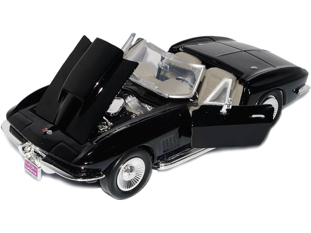 1967 Chevrolet Corvette Convertible Black 1/24 Diecast Model Car by Motormax view 3