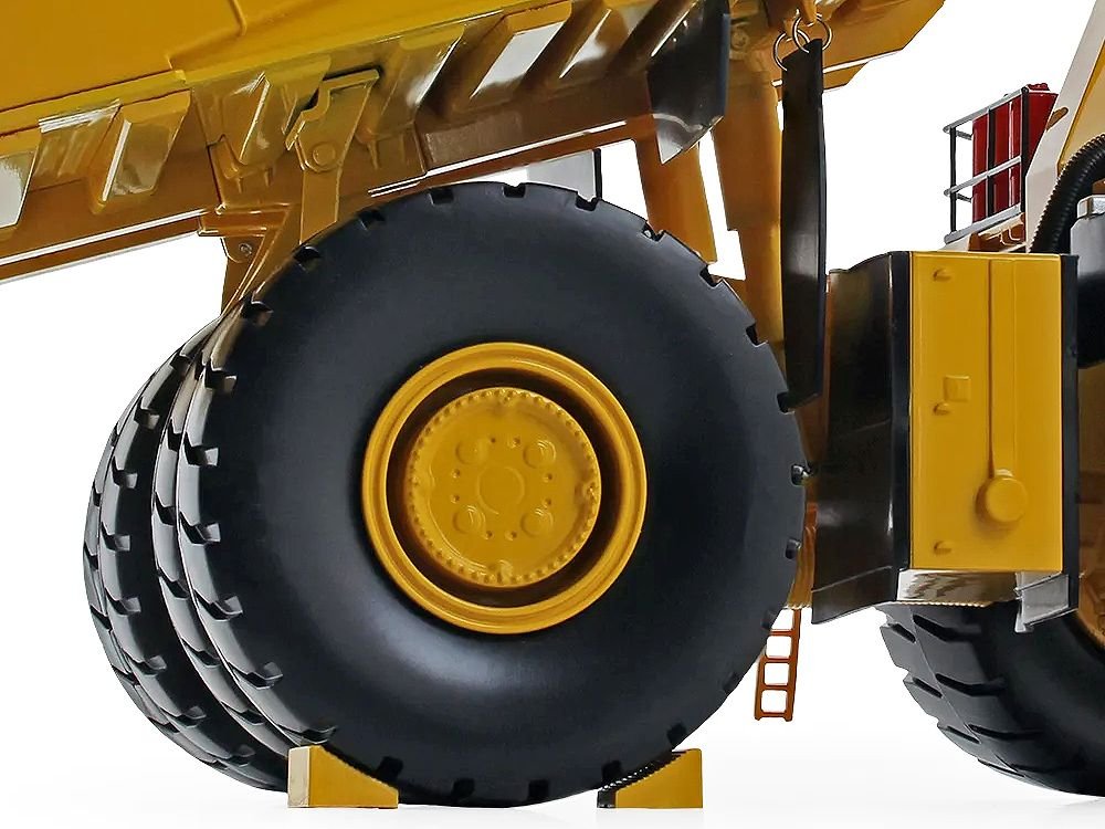 Komatsu 980E-AT Dump Truck 1/50 Diecast Model by First Gear view 2