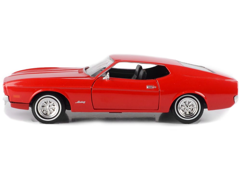 1971 Ford Mustang Sportsroof Red 1/24 Diecast Model Car by Motormax view 3