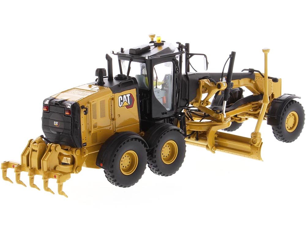 CAT Caterpillar 150 Motor Grader with Operator "High Line Series" 1/50 Diecast Model by Diecast Masters view 2