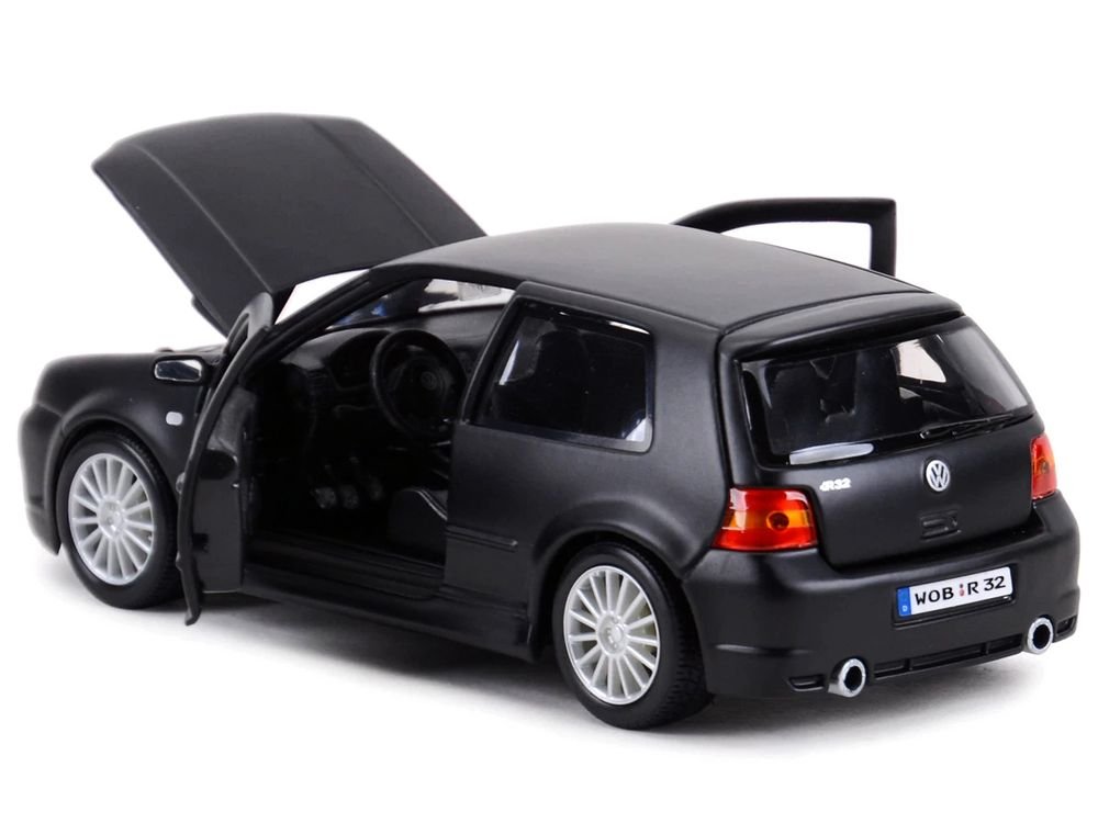 Volkswagen Golf R32 Matt Black "Special Edition" Series 1/24 Diecast Model Car by Maisto view 4
