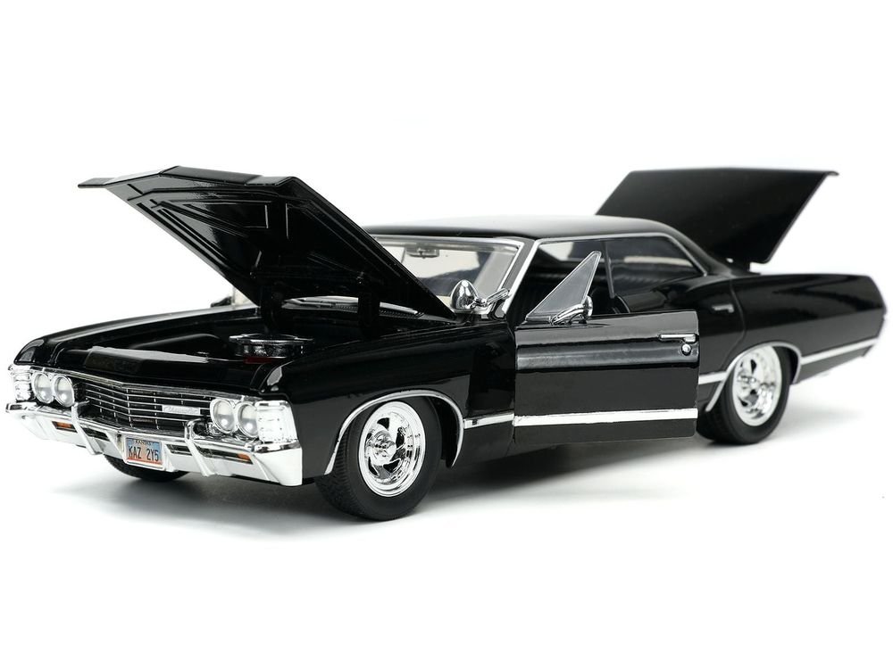 1967 Chevrolet Impala SS Sport Sedan Black and Dean Winchester Diecast Figurine "Supernatural" (2005-2020) TV Series "Hollywood Rides" Series 1/24 Diecast Model Car by Jada view 3