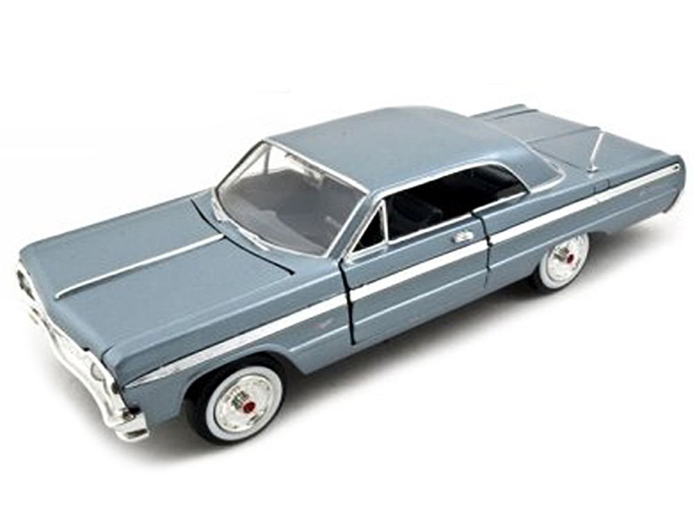 1964 Chevrolet Impala Blue 1/24 Diecast Model Car by Motormax view 3