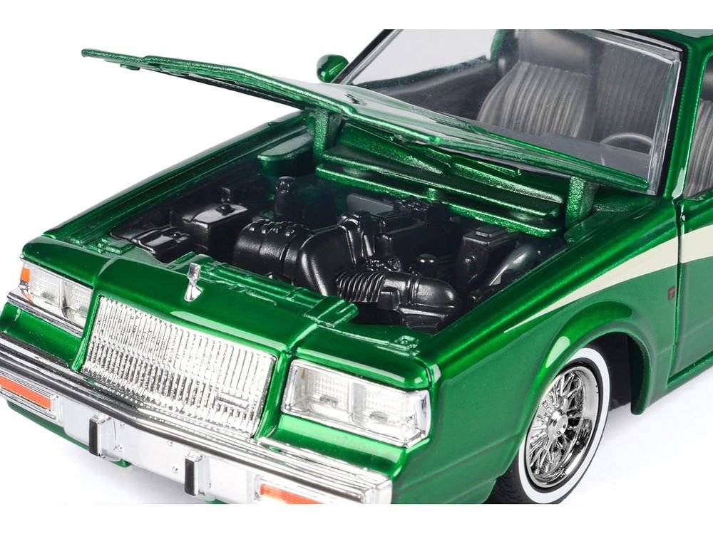 1987 Buick Regal 3.8 SFI Turbo Green Metallic and Cream with Graphics "Get Low" Series 1/24 Diecast Model Car by Motormax view 4