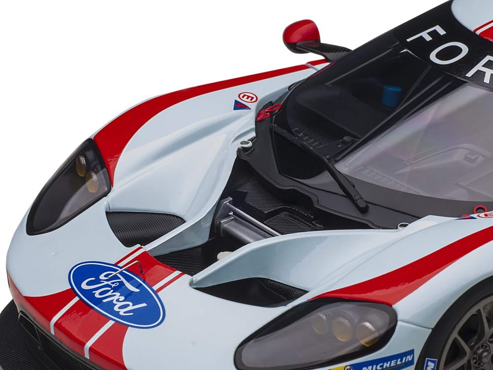 Ford GT #69 Ryan Briscoe - Scott Dixon - Richard Westbrook 24H of Le Mans (2019) 1/18 Model Car by Autoart view 3