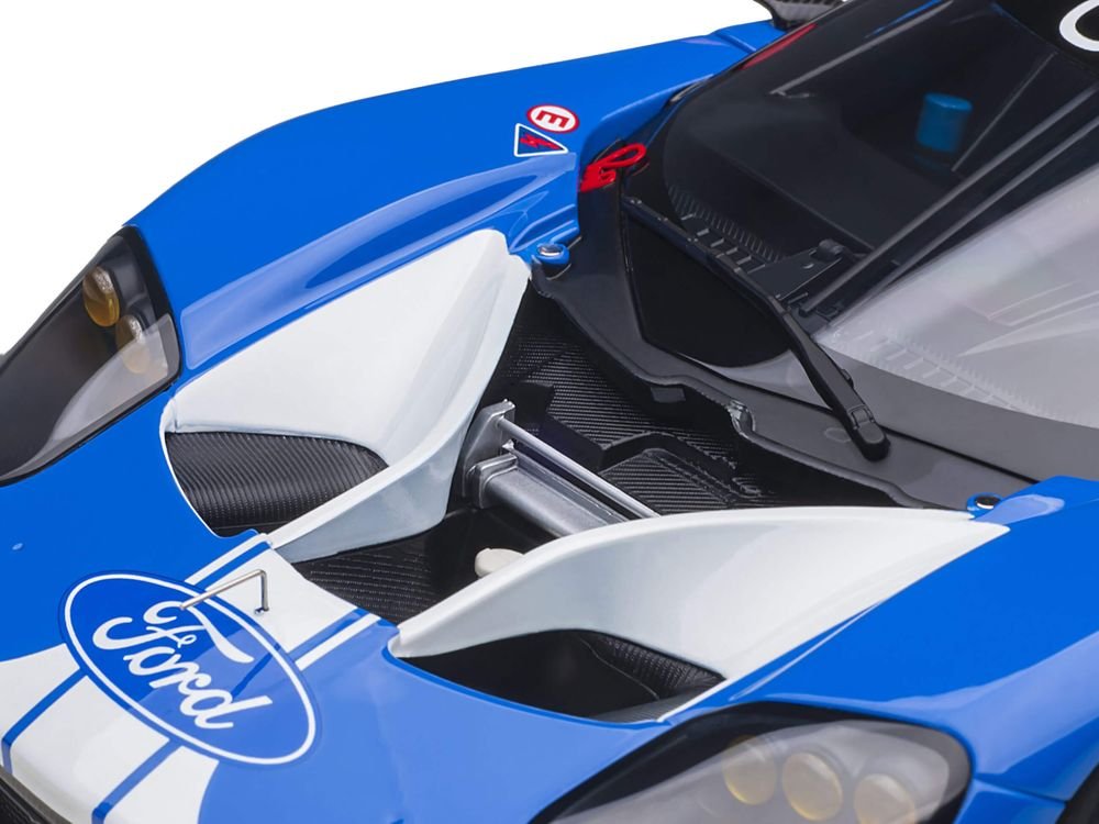 Ford GT #68 Sebastien Bourdais - Joey Hand - Dirk Muller 24H of Le Mans (2019) 1/18 Model Car by Autoart view 3