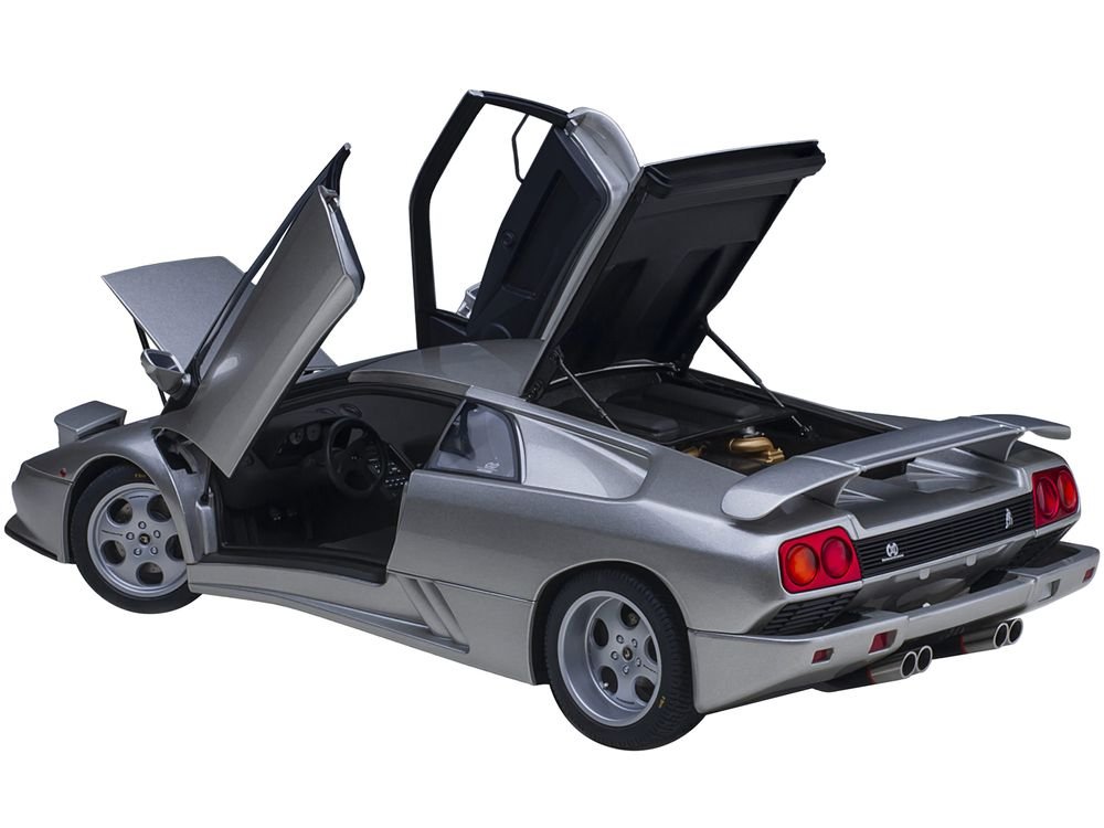 Lamborghini Diablo SE30 Jota Titanio Silver Metallic 1/18 Model Car by Autoart view 2
