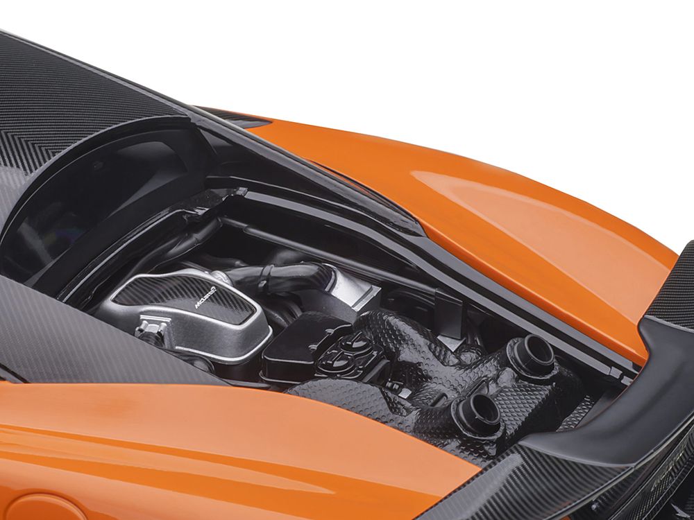 Mclaren 600LT Myan Orange and Carbon 1/18 Model Car by Autoart view 4