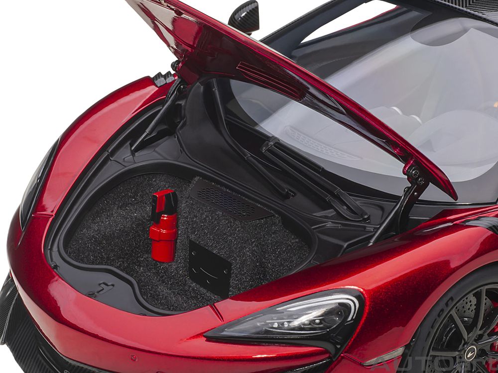 Mclaren 600LT Vermillion Red and Carbon 1/18 Model Car by Autoart view 3
