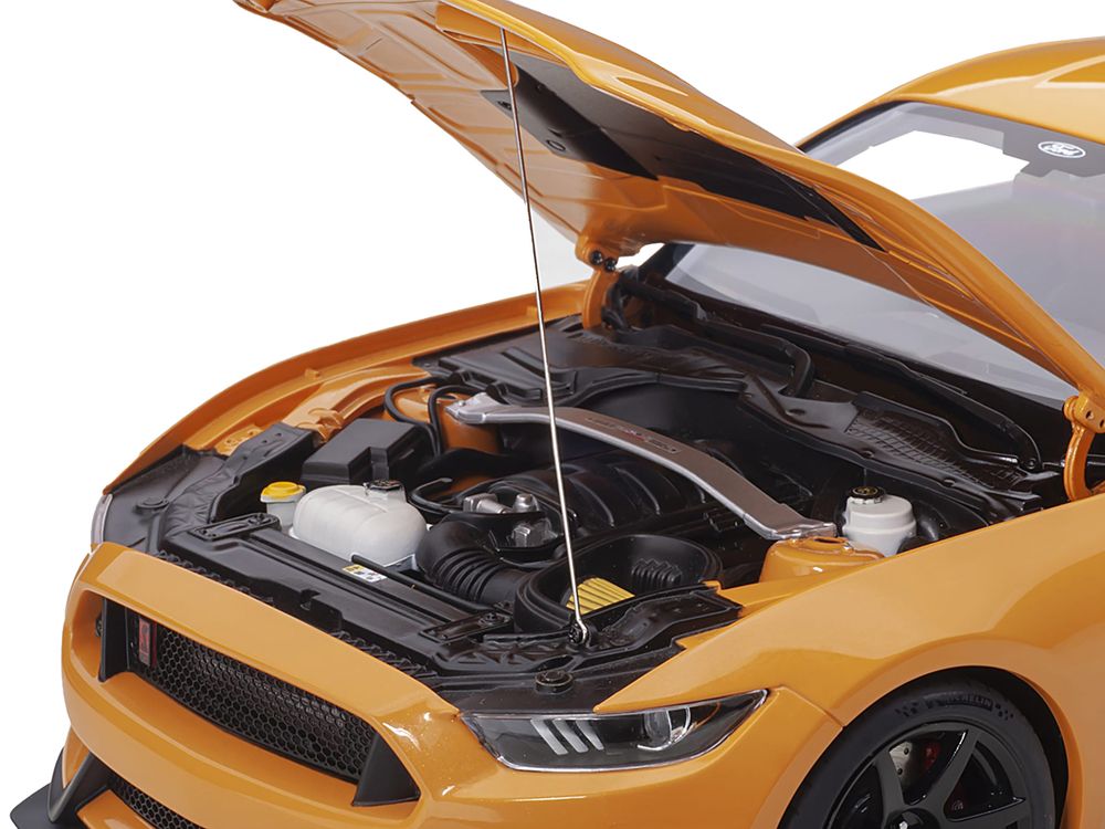 Ford Mustang Shelby GT-350R Orange Fury Metallic 1/18 Model Car by Autoart view 3