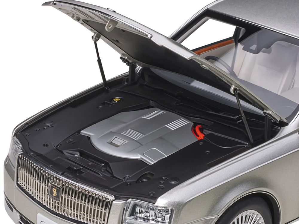 Toyota Century with Curtains RHD (Right Hand Drive) Silver Special Edition 1/18 Model Car by Autoart view 3