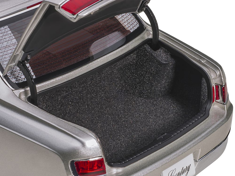 Toyota Century with Curtains RHD (Right Hand Drive) Silver Special Edition 1/18 Model Car by Autoart view 4
