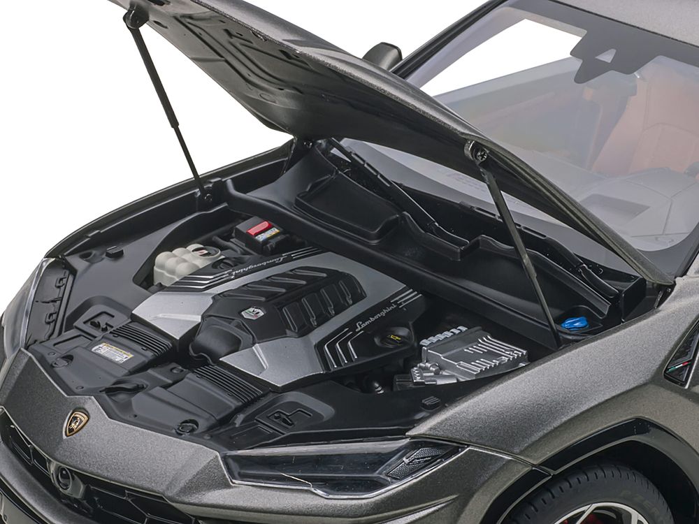 Lamborghini Urus Grigio Lynx Gray Metallic 1/18 Model Car by Autoart view 3