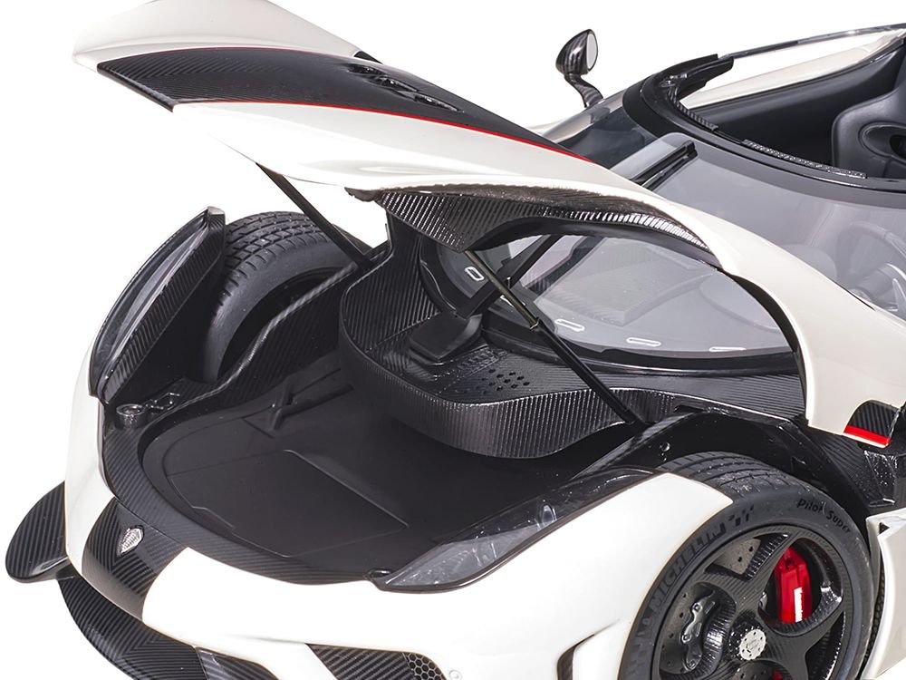 Koenigsegg Regera White with Black Carbon and Red Stripes 1/18  Model Car by Autoart view 3
