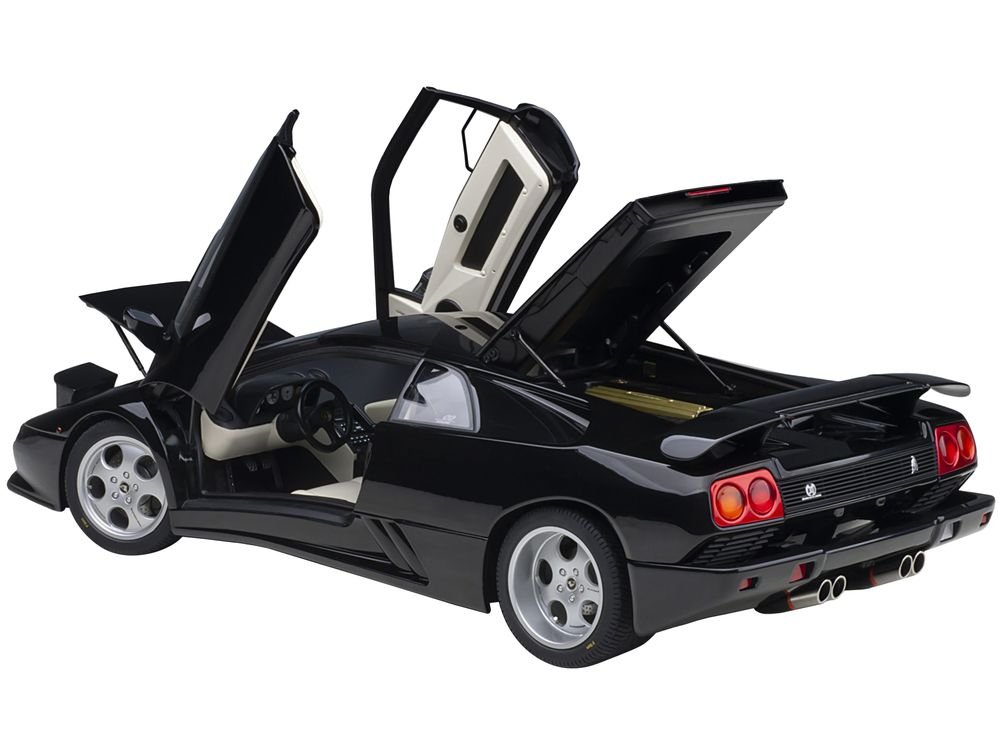 Lamborghini Diablo SE30 Deep Black Metallic 1/18 Model Car by Autoart view 2