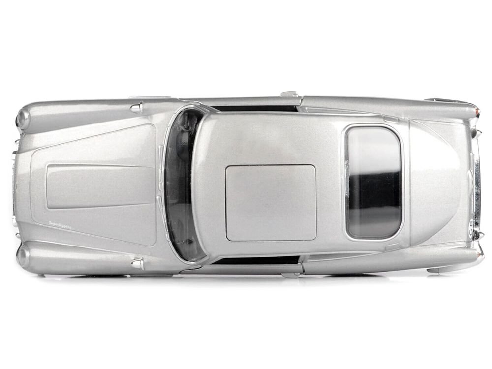 Aston Martin DB5 RHD (Right Hand Drive) Silver Metallic James Bond 007 "Goldfinger" (1964) Movie "James Bond Collection" Series 1/24 Diecast Model Car by Motormax view 5
