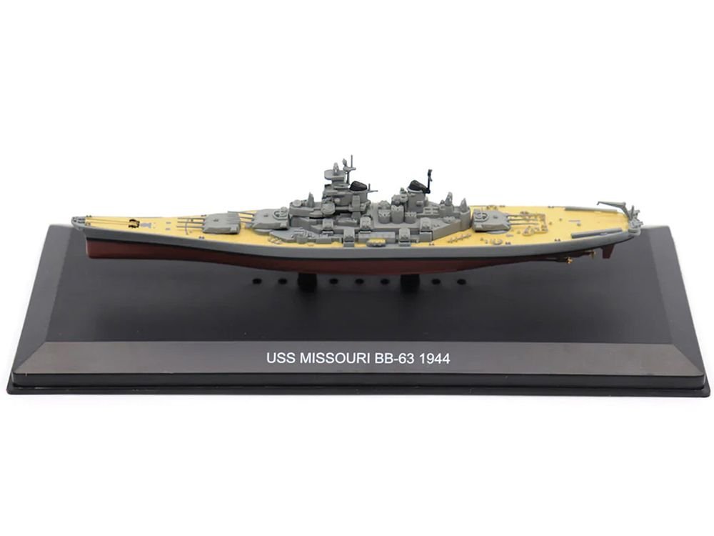 USS Missouri BB-63 Battleship (1944) 1/1250 Diecast Model by Legendary Battleships view 2