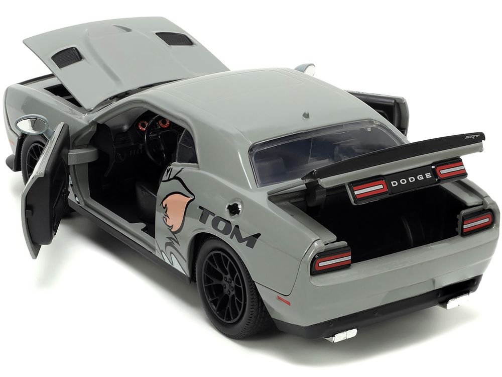 2015 Dodge Challenger Hellcat Gray with "Tom" Graphics and Jerry Diecast Figure "Tom and Jerry" "Hollywood Rides" Series 1/24 Diecast Model Car by Jada view 4