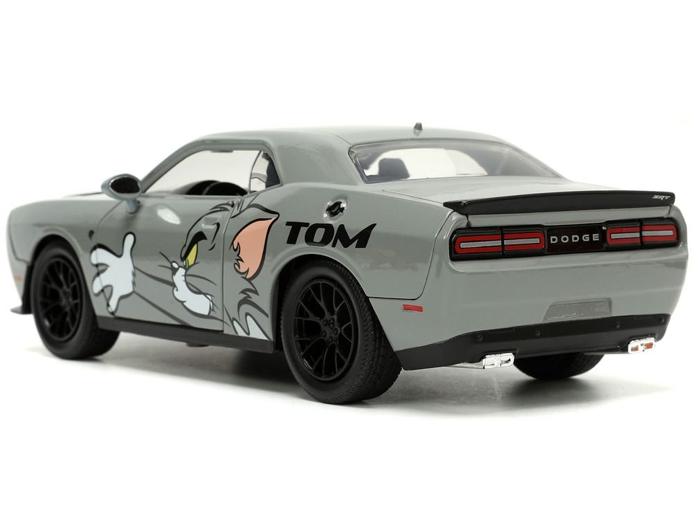 2015 Dodge Challenger Hellcat Gray with "Tom" Graphics and Jerry Diecast Figure "Tom and Jerry" "Hollywood Rides" Series 1/24 Diecast Model Car by Jada view 5