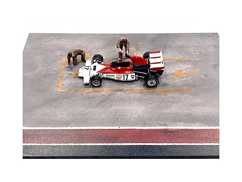 "Race Day" Two Diecast Figures Set 5 for 1/43 Scale Models by American Diorama view 2