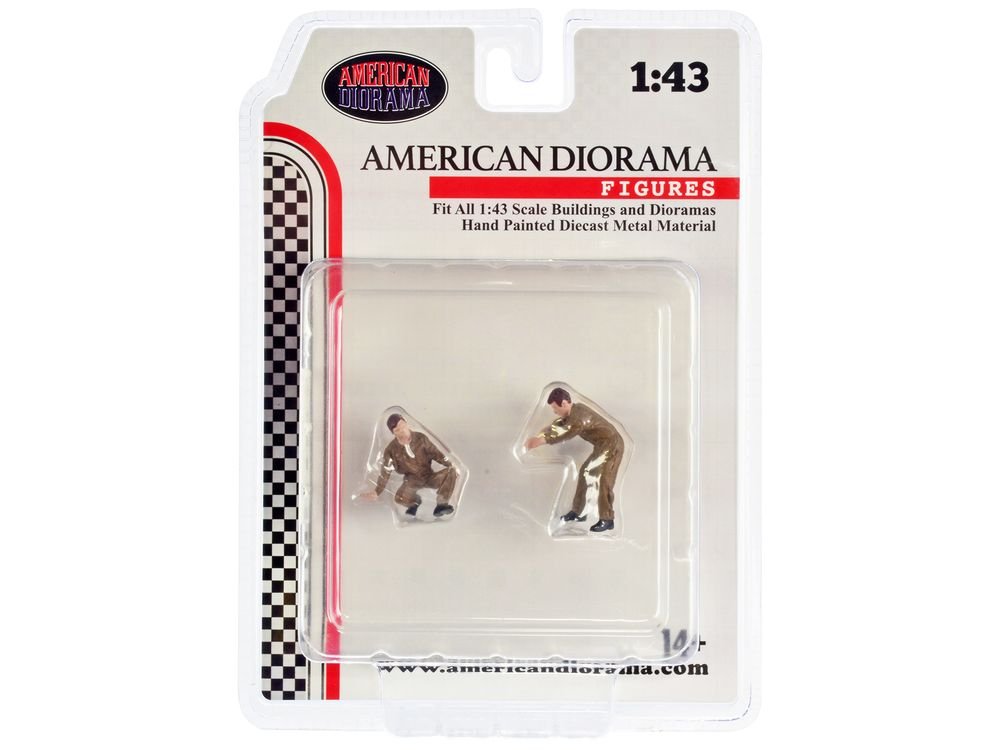 "Race Day" Two Diecast Figures Set 5 for 1/43 Scale Models by American Diorama view 3