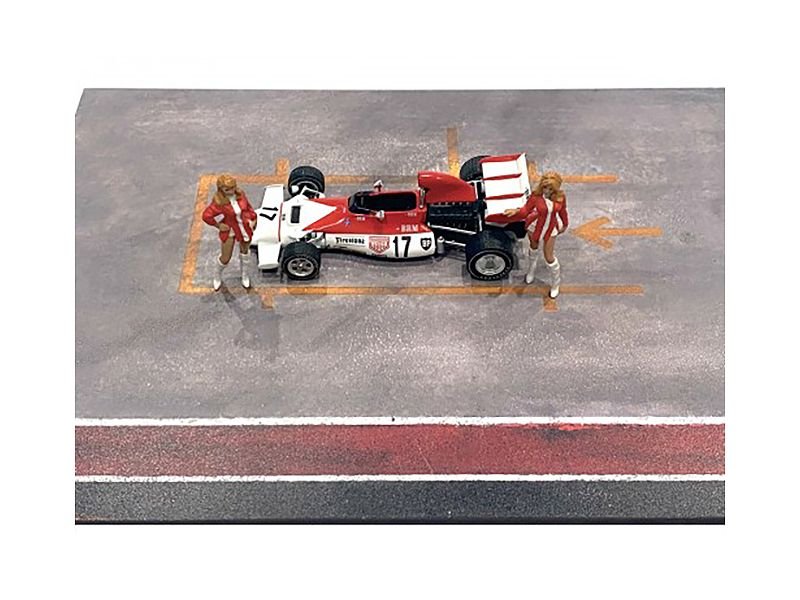 "Race Day" Two Diecast Figures Set 6 for 1/43 Scale Models by American Diorama view 2