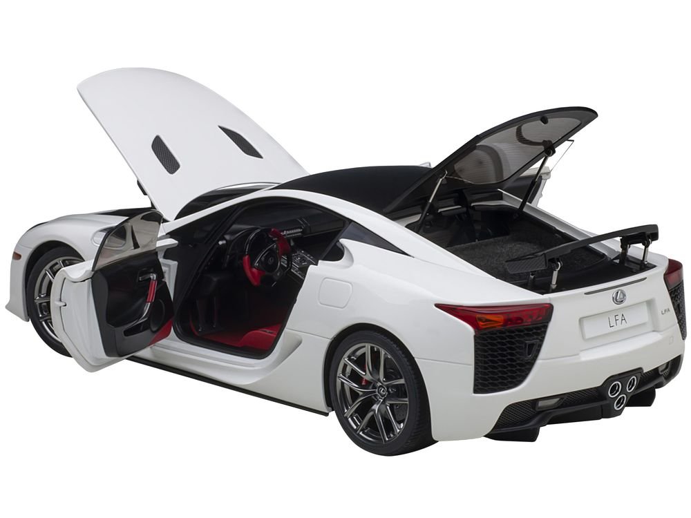 Lexus LFA Whitest White with Carbon Top 1/18 Model Car by Autoart view 2