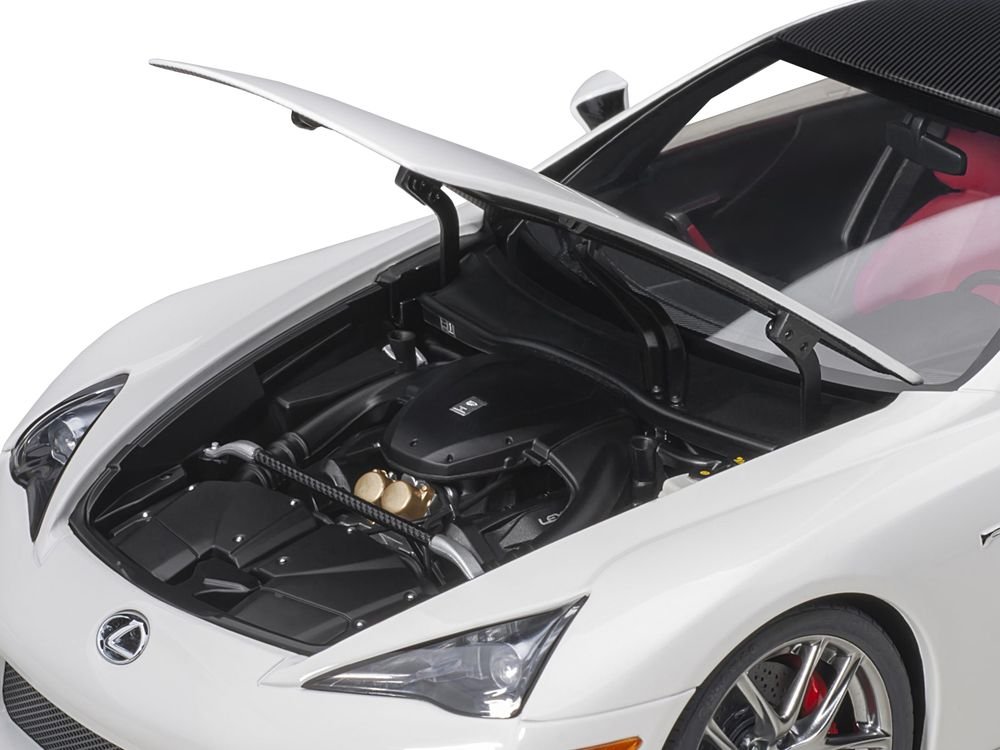 Lexus LFA Whitest White with Carbon Top 1/18 Model Car by Autoart view 3