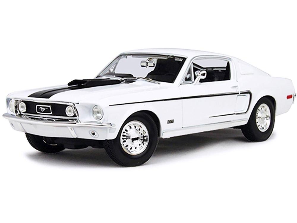1968 Ford Mustang CJ Cobra Jet White 1/18 Diecast Model Car by Maisto view 2